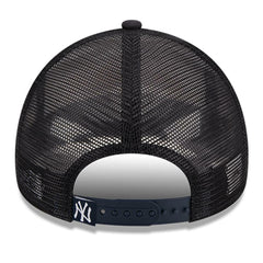 New York Yankees Stacked A-Frame Trucker 9FORTY Adjustable Hat White/Navy | New Era
