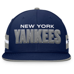 New York Yankees Pick Off Fitted Hat Navy
