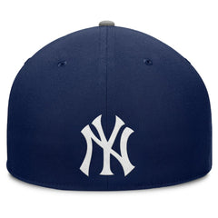 New York Yankees Pick Off Fitted Hat Navy
