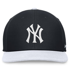 New York Yankees Two-Tone Snapback Hat Navy/White | Nike