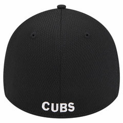 Chicago Cubs Active Dash Mark 39THIRTY Flex Hat Black | New Era