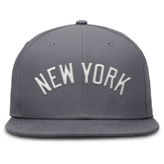 New York Yankees Performance True Fitted Hat Gray | Nike