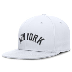 New York Yankees Wordmark Dri-FIT Round Bill True Fitted Hat White | Nike