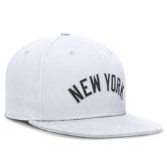 New York Yankees Wordmark Dri-FIT Round Bill True Fitted Hat White | Nike