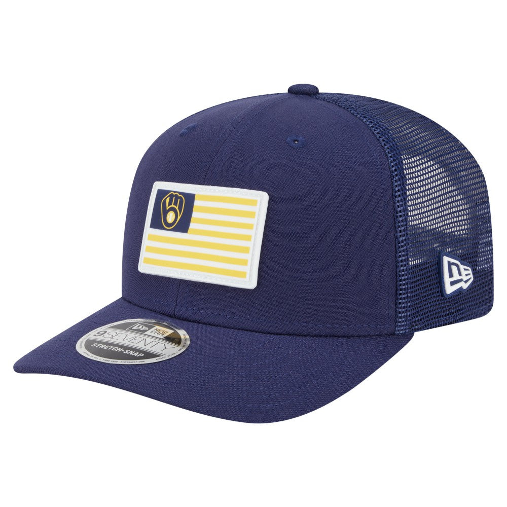 Milwaukee Brewers Flag 9SEVENTY Stretch-Snap Hat Navy | New Era