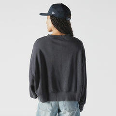 New York Yankees Women's Boxy Mineral Wash Dolmen Sleeve Cropped Sweatshirt Navy | New Era