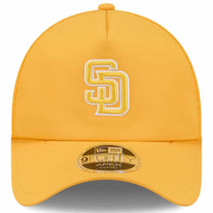 San Diego Padres 2026 Batting Practice Apex 9FORTY Adjustable Trucker Hat Gold | New Era