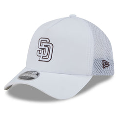 San Diego Padres 2026 Batting Practice Apex 9FORTY Adjustable Trucker Hat White | New Era
