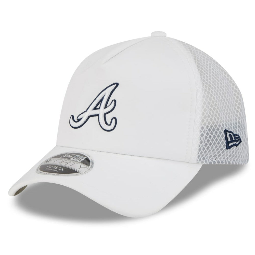 Atlanta Braves 2026 Batting Practice Apex 9FORTY Adjustable Trucker Hat White | New Era