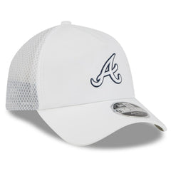 Atlanta Braves 2026 Batting Practice Apex 9FORTY Adjustable Trucker Hat White | New Era