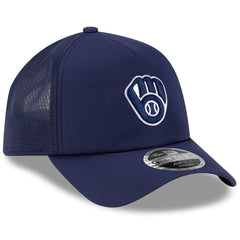 Milwaukee Brewers 2026 Batting Practice Apex 9FORTY Adjustable Trucker Hat Navy | New Era