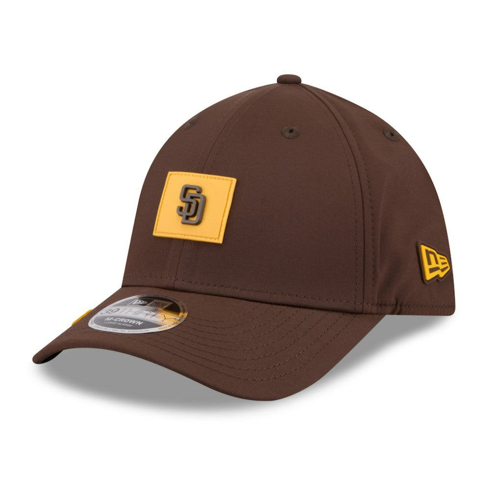 San Diego Padres 2026 Clubhouse M-Crown 39THIRTY Flex Hat Brown | New Era