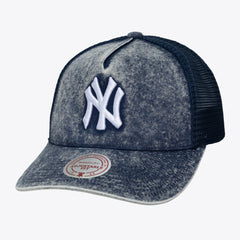 New York Yankees Unisex Gameday Adjustable Trucker Hat Navy | Mitchell & Ness
