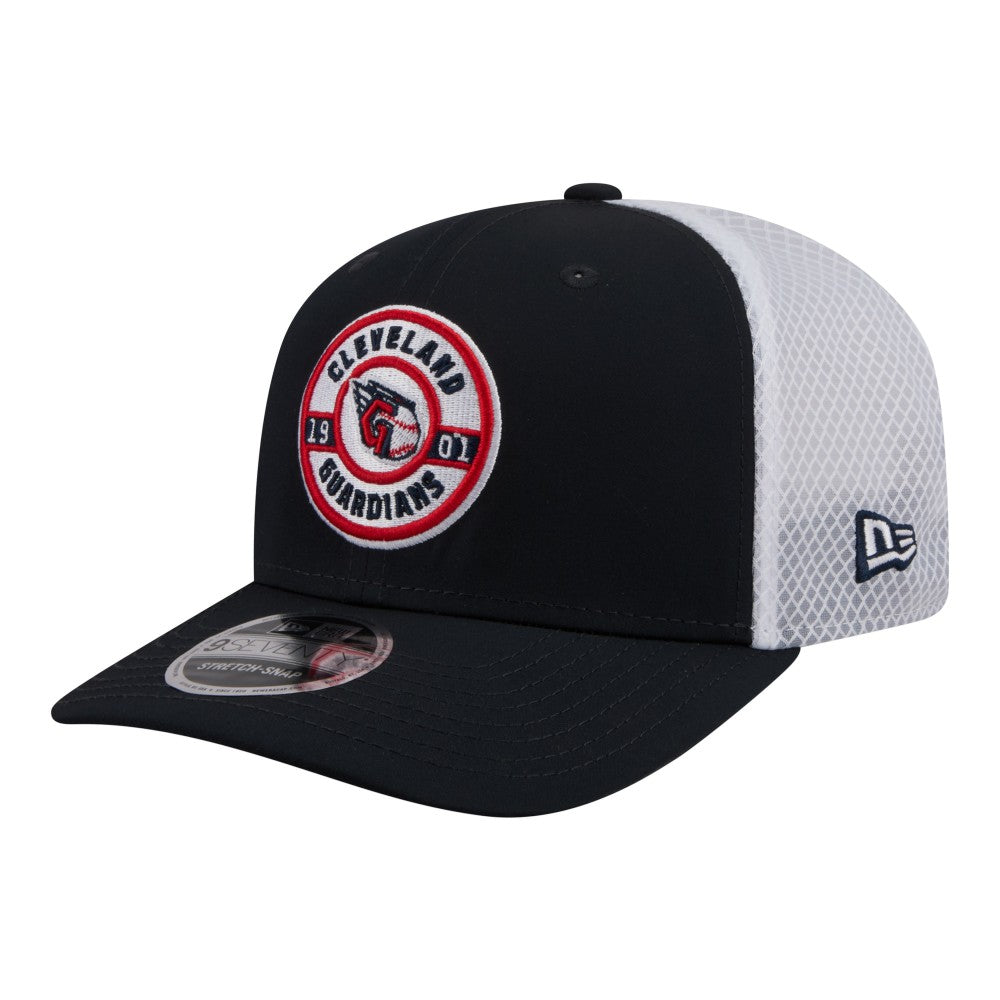 Cleveland Guardians Active 9SEVENTY Adjustable Trucker Hat Navy | New Era