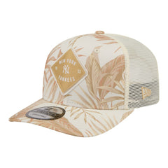 New York Yankees Tonal Palm 9SEVENTY Adjustable Trucker Hat Tan | New Era