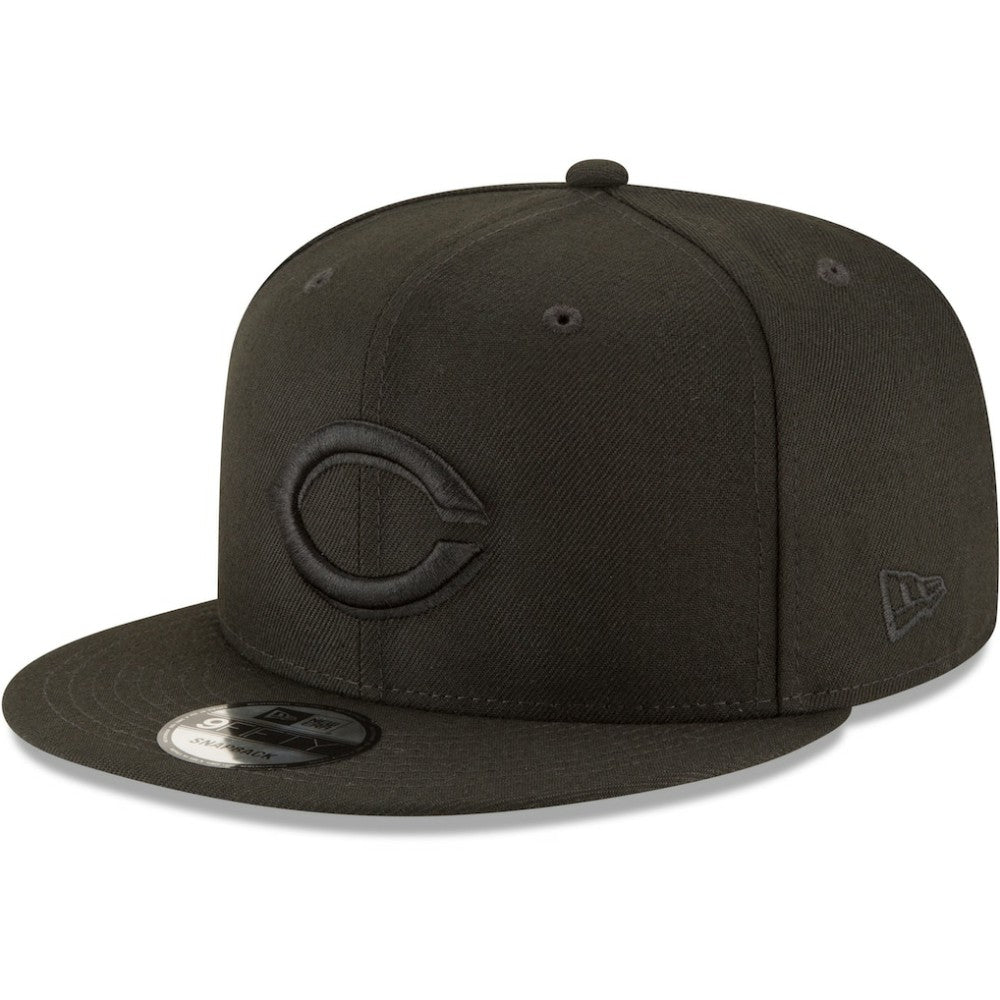 Cincinnati Reds Black on Black 9FIFTY Team Snapback Adjustable Hat Black | New Era