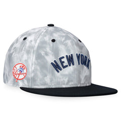 New York Yankees Smoke Dye Fitted Hat Black/White
