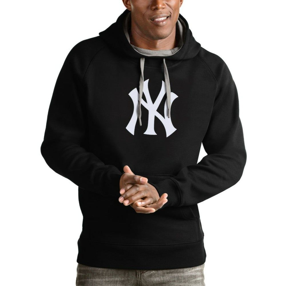New York Yankees Antigua Victory Pullover Team Logo Hoodie Black