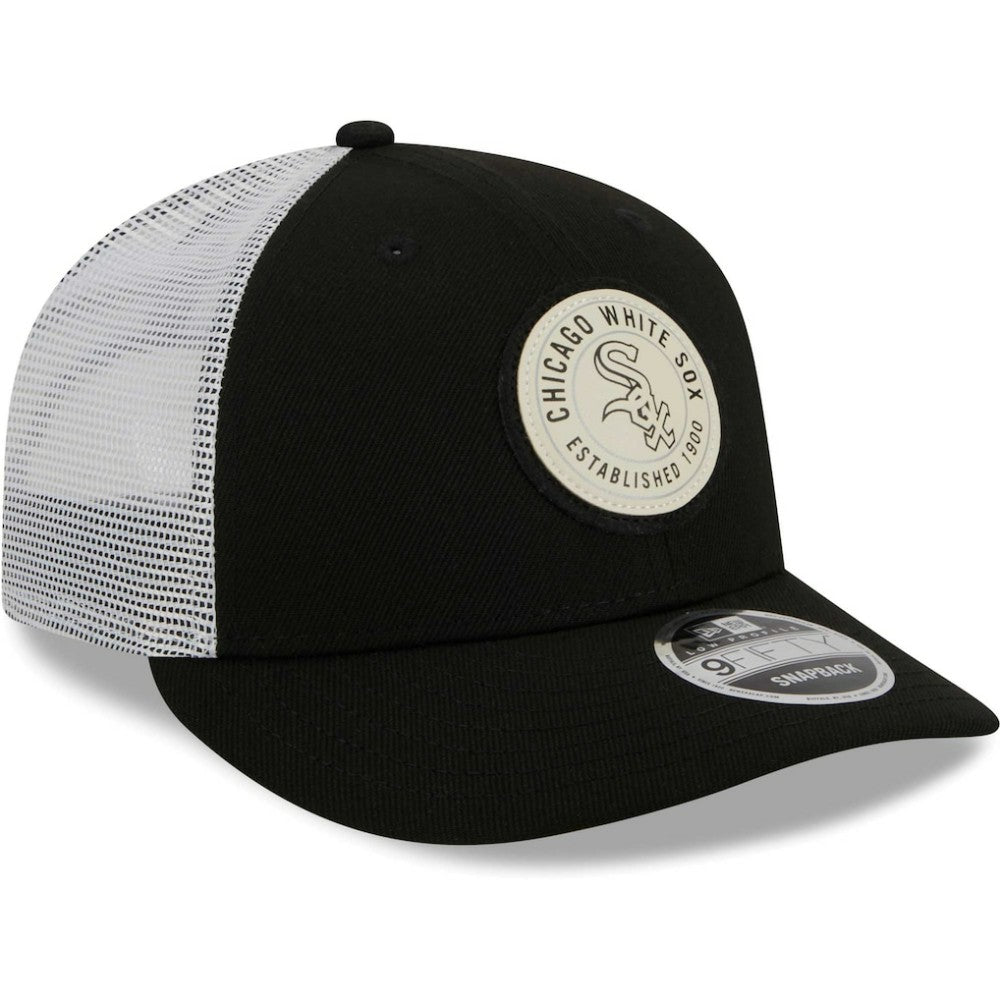 Chicago White Sox Circle Trucker Low Profile 9FIFTY Snapback Hat Black | New Era
