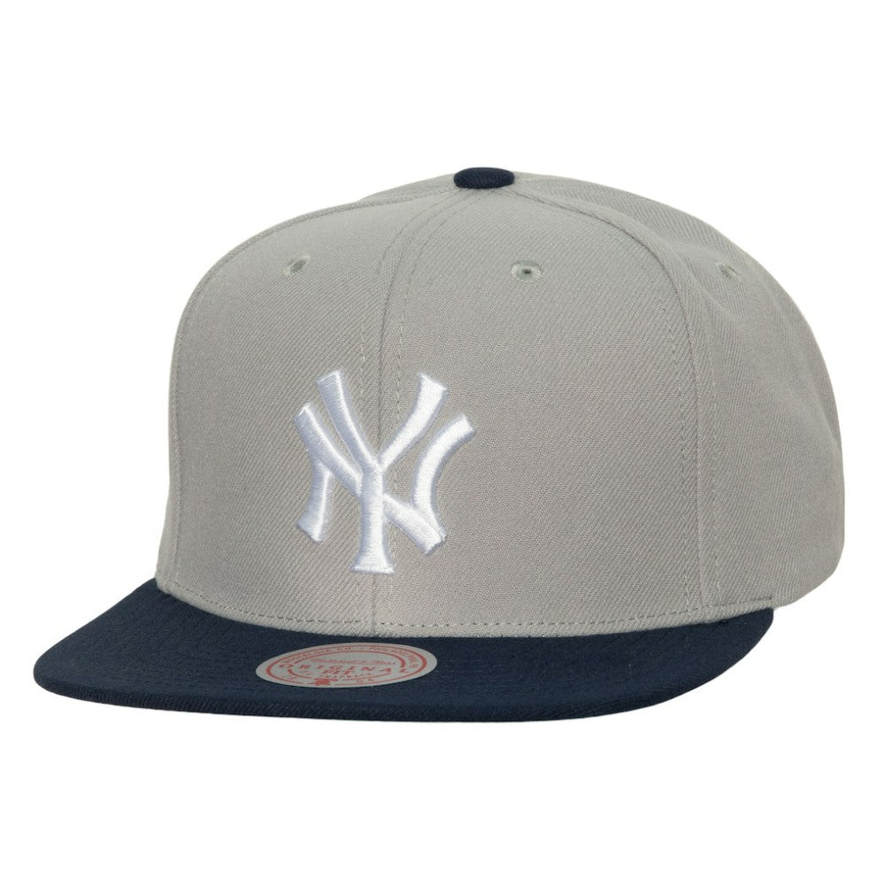 New York Yankees Cooperstown Collection Away Snapback Hat Gray | Mitchell & Ness