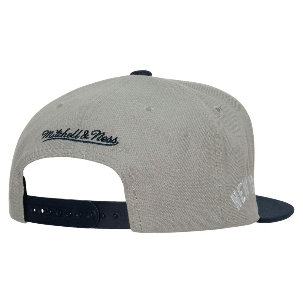 New York Yankees Cooperstown Collection Away Snapback Hat Gray | Mitchell & Ness
