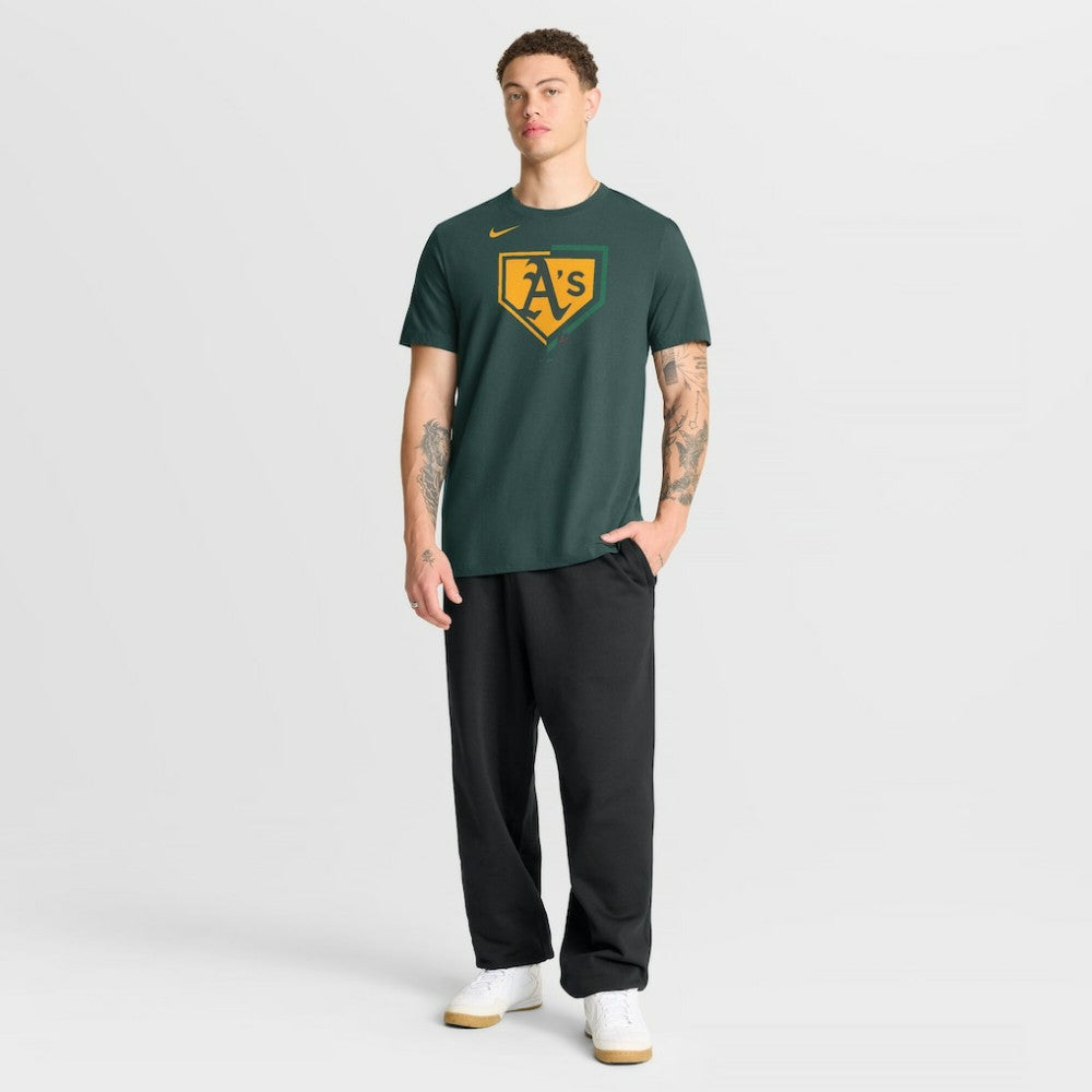 Athletics Icon T-Shirt Green | Nike