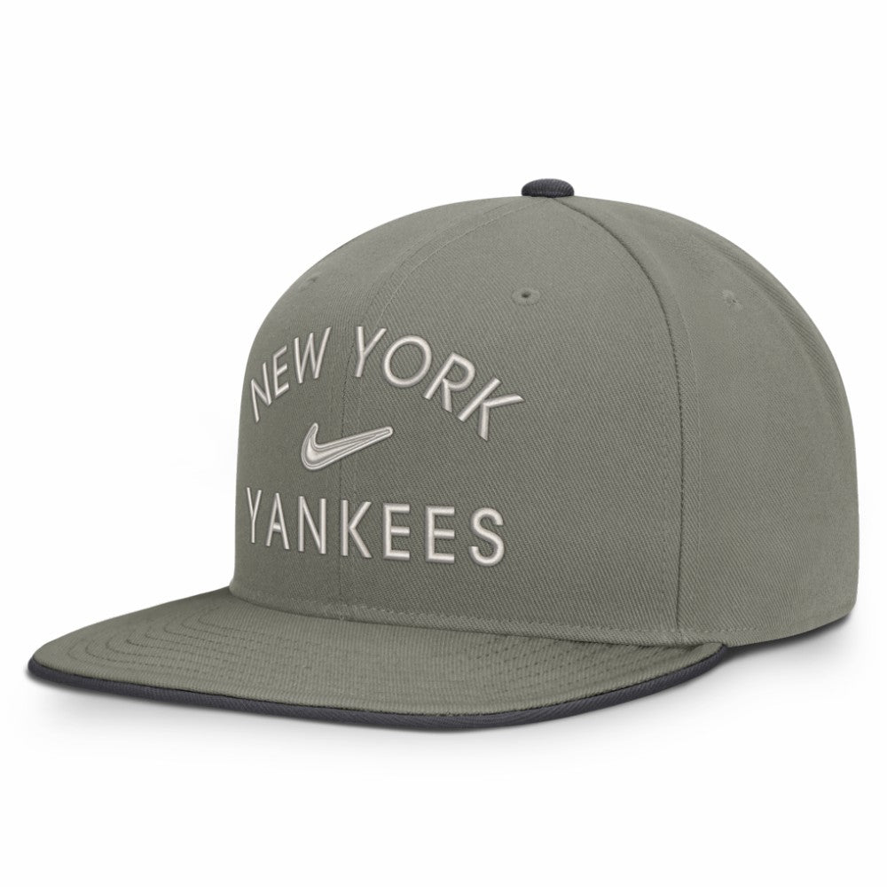 New York Yankees Pro Dri-FIT Snapback Hat Olive | Nike