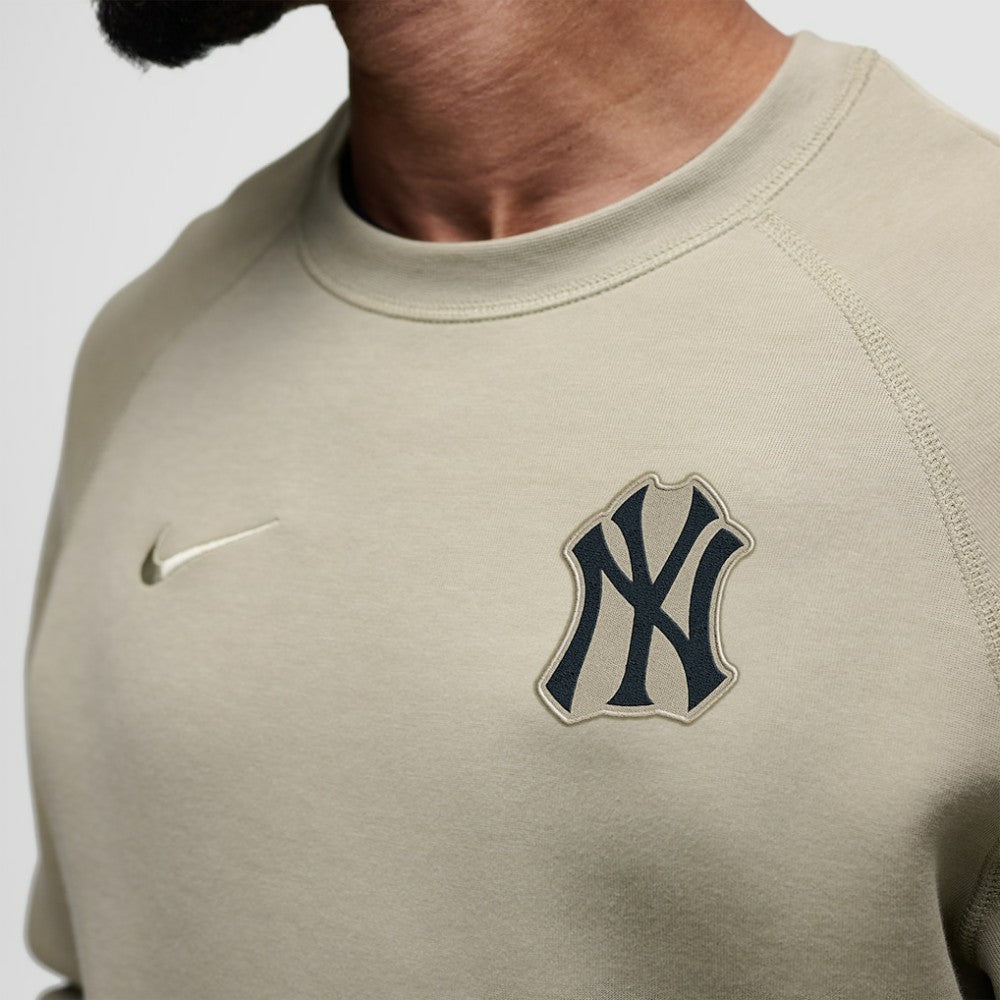 New York Yankees Tech Fleece Raglan Sweatshirt Olive | Nike