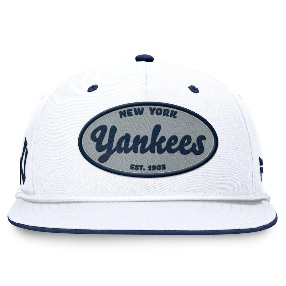 New York Yankees Cooperstown Collection Iron Golfer Snapback Hat White