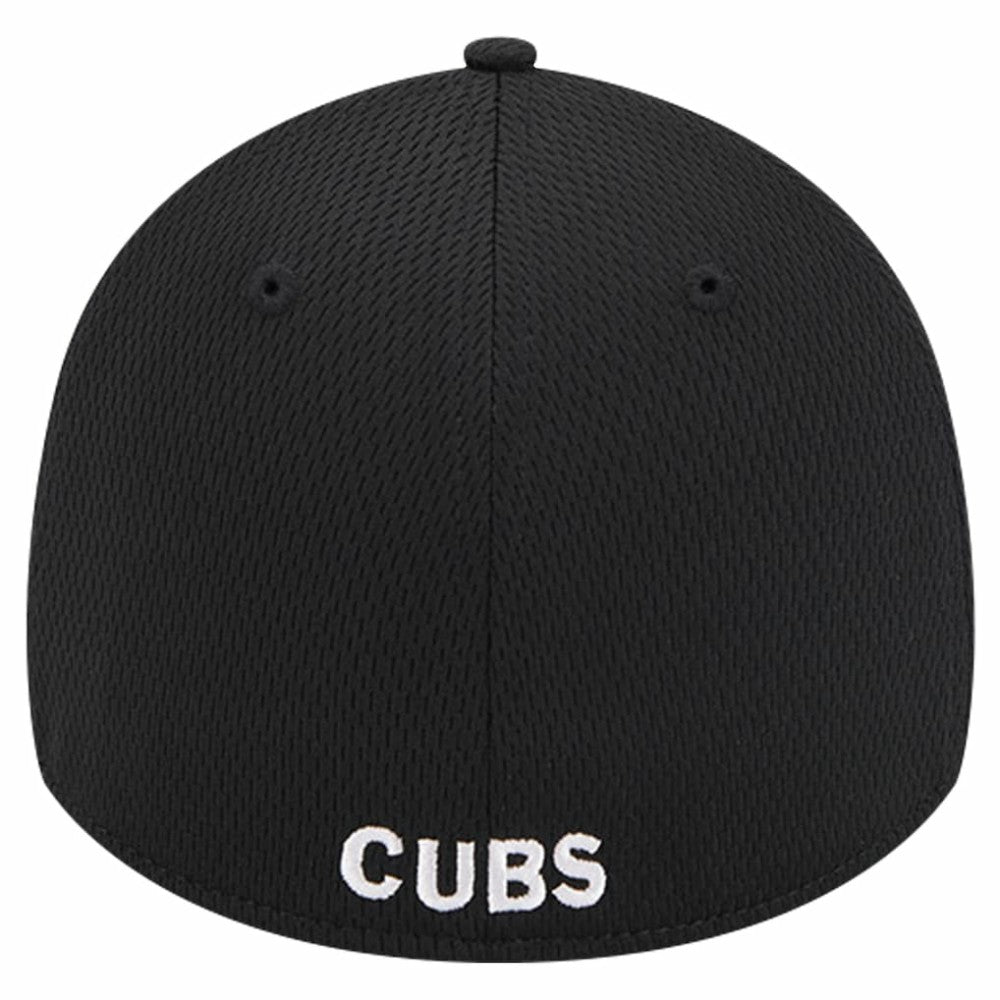 Chicago Cubs Active Dash Mark 39THIRTY Flex Hat Black | New Era