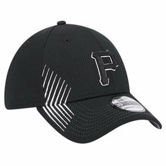 Pittsburgh Pirates Active Dash Mark 39THIRTY Flex Hat Black | New Era