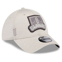 San Francisco Giants 2024 Clubhouse 39THIRTY Flex Hat Cream | New Era