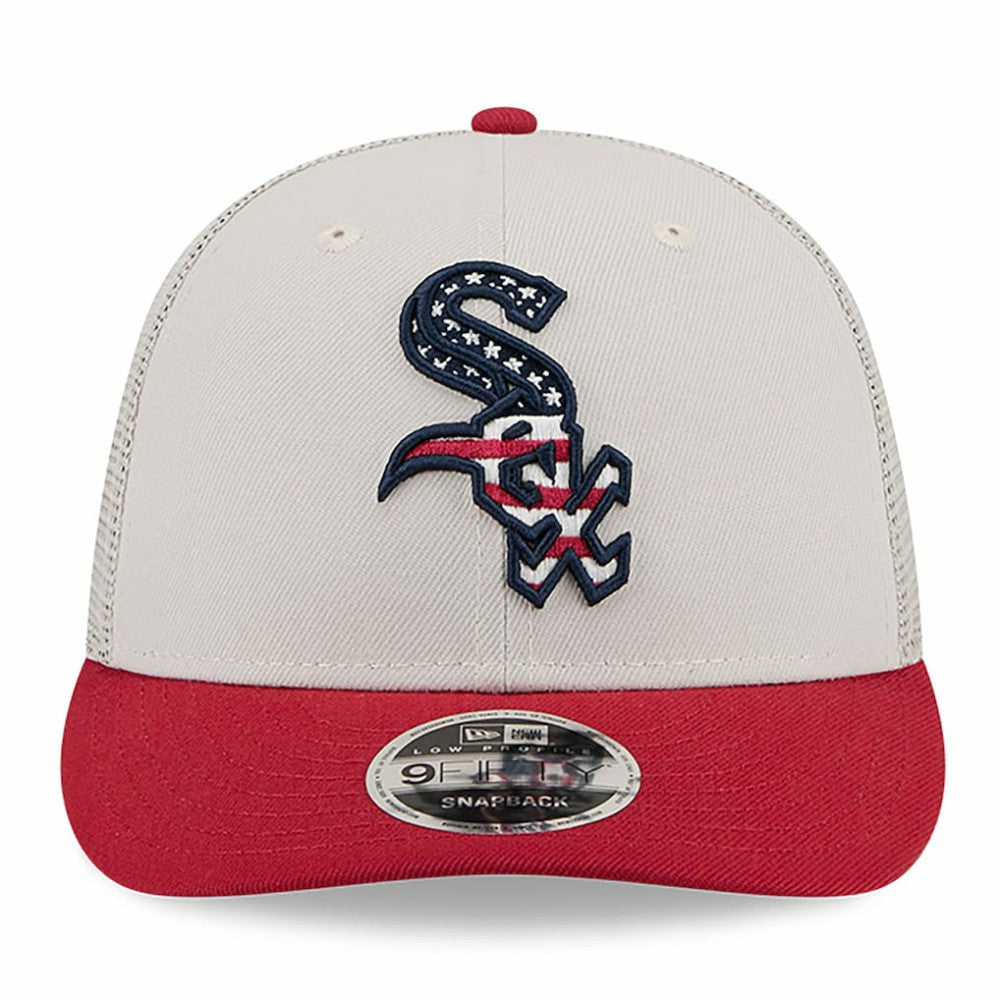 Chicago White Sox 2024 Fourth of July Trucker Low Profile 9FIFTY Snapback Hat Khaki/Red | New Era