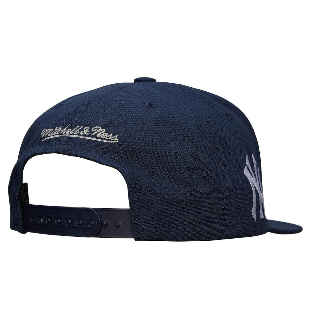 New York Yankees Team Tagged Snapback Hat Navy | Mitchell & Ness