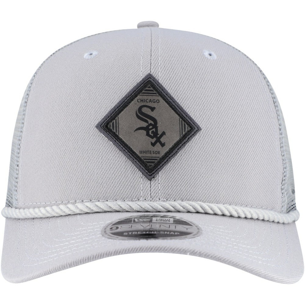 Chicago White Sox Logo 9SEVENTY Stretch-Snap Adjustable Hat Gray | New Era