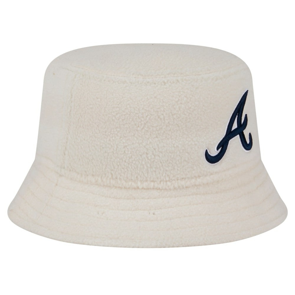 Atlanta Braves Women's Chrome Cozy Bucket Hat White | New Era