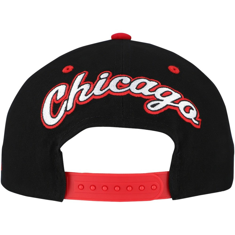 Chicago Blackhawks Mitchell & Ness Backside Script Two-Tone Pro Crown Adjustable Hat Black/Red