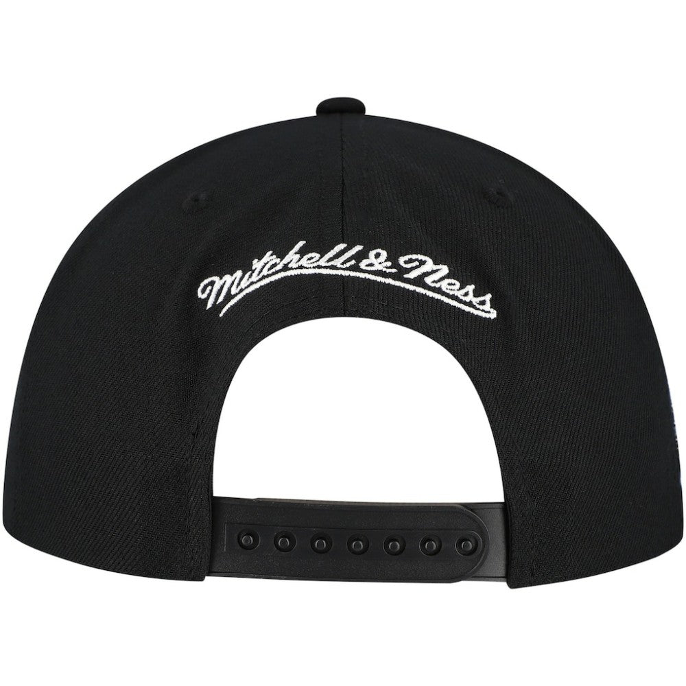 Toronto Maple Leafs Mitchell & Ness Core Top Spot Snapback Hat Black