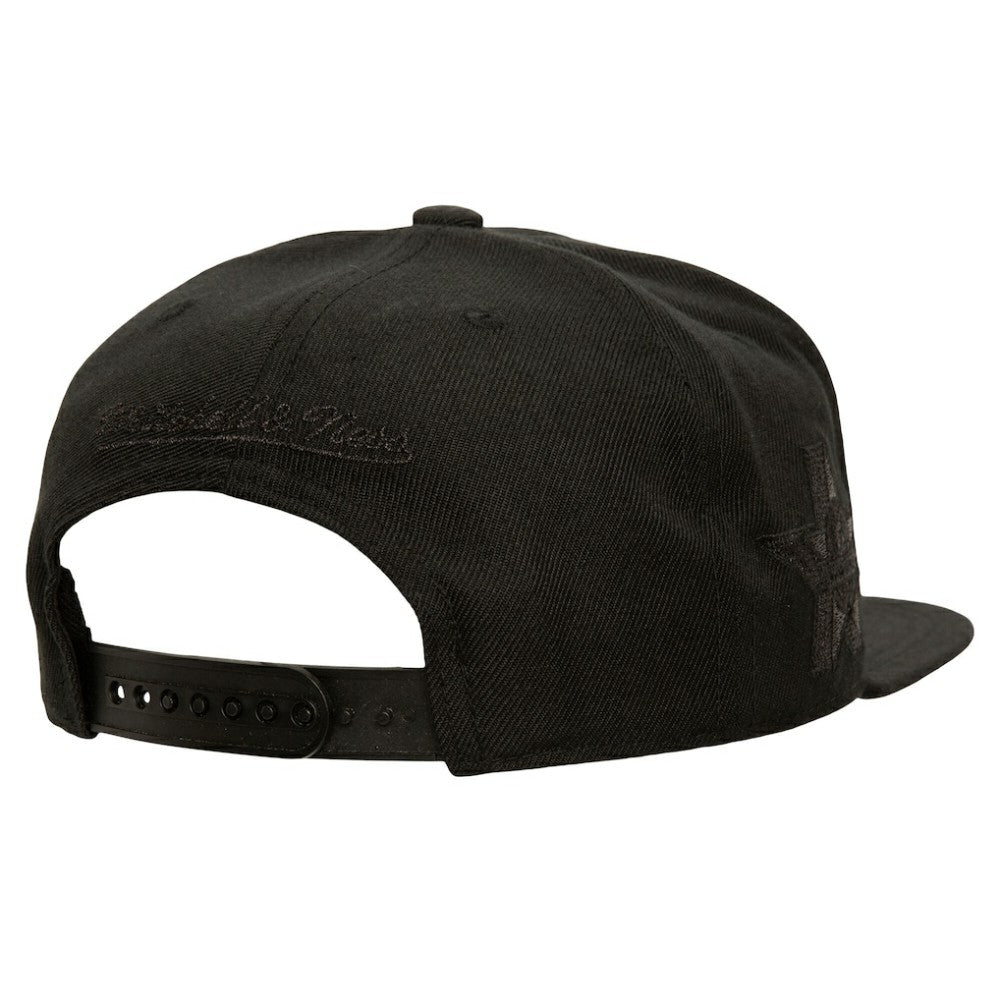 Philadelphia Flyers Mitchell & Ness Soul Strike Pearl Tonal Snapback Hat Black
