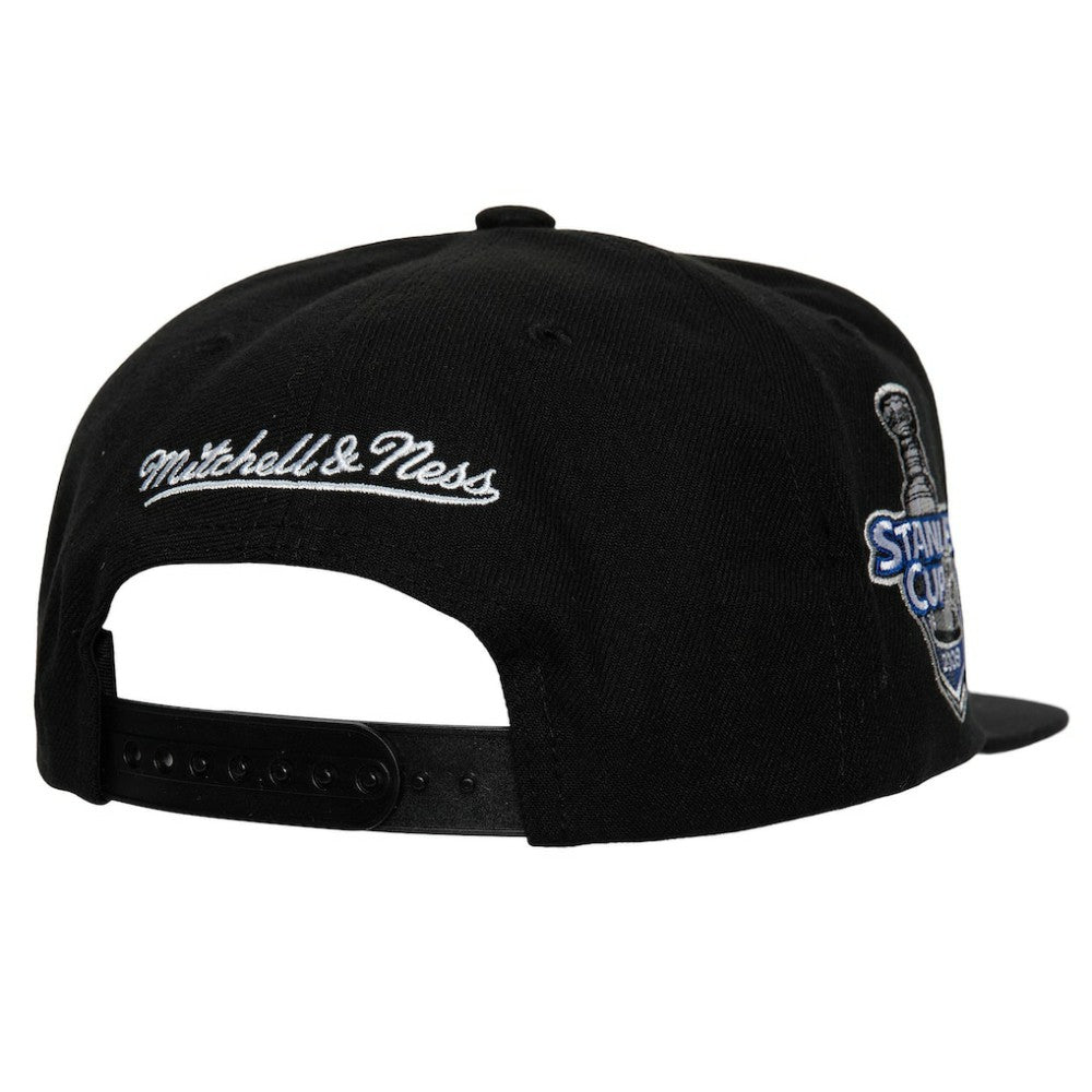 Detroit Red Wings Mitchell & Ness Core Top Spot Snapback Hat Black
