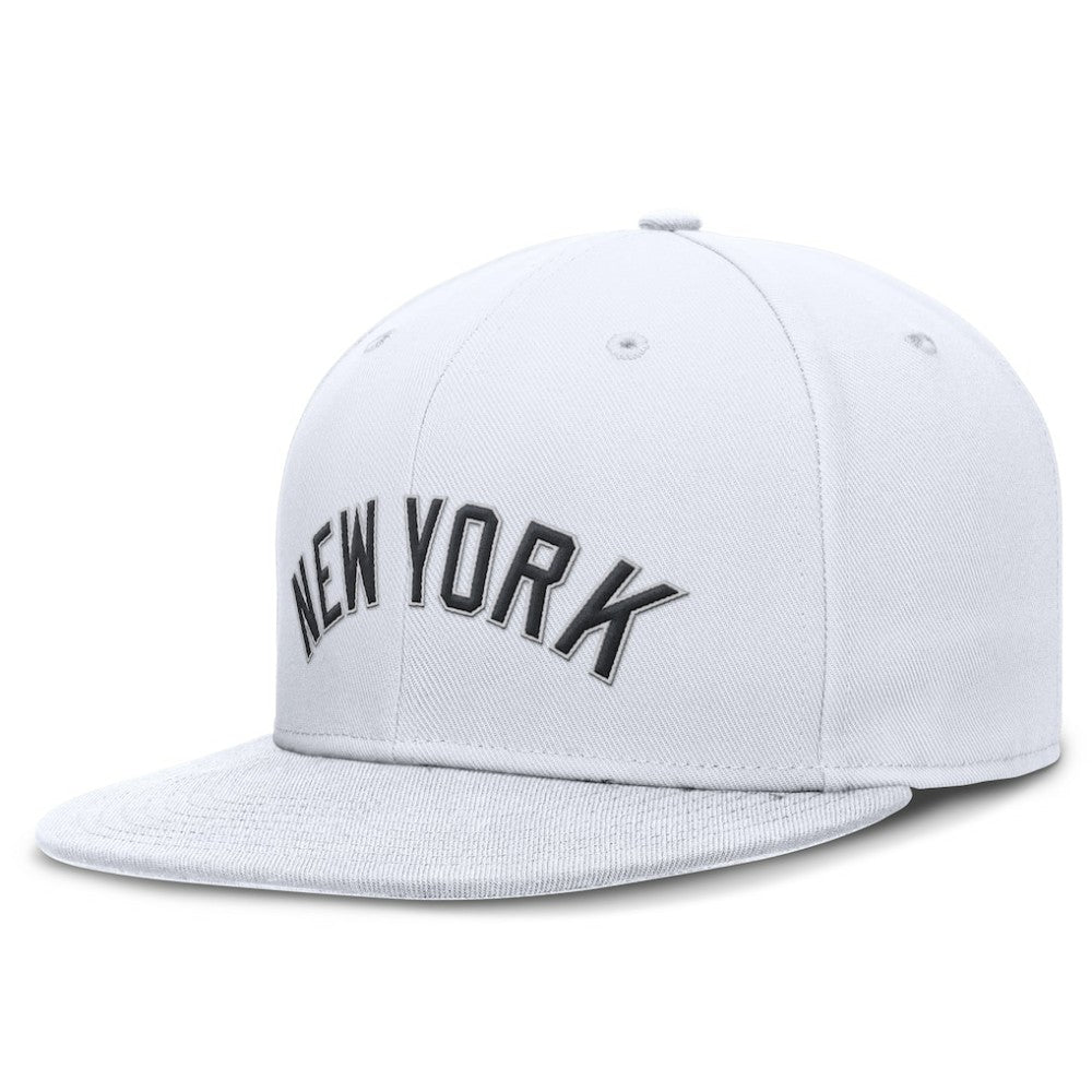 New York Yankees Wordmark Dri-FIT Round Bill True Fitted Hat White | Nike