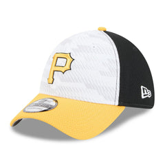 Pittsburgh Pirates 2025 MLB Clubhouse 39THIRTY Flex Hat Black/Gold | New Era