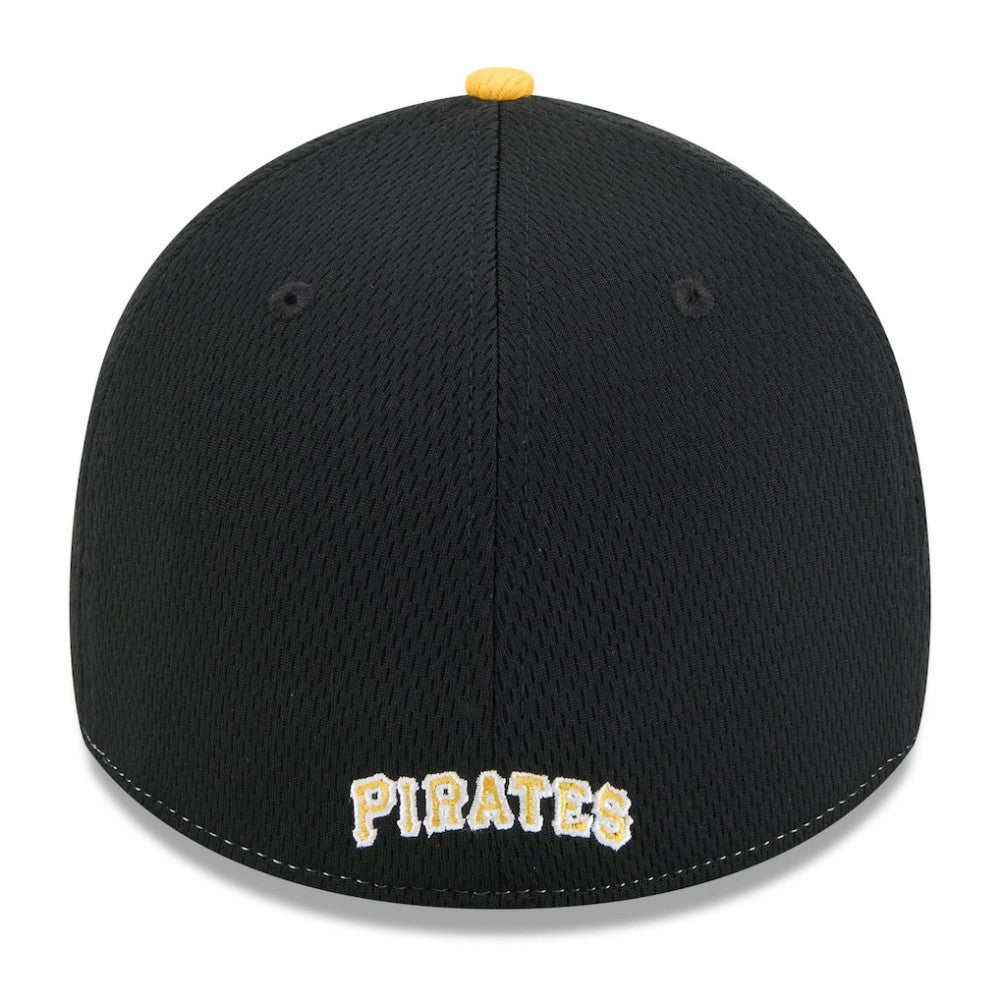 Pittsburgh Pirates 2025 MLB Clubhouse 39THIRTY Flex Hat Black/Gold | New Era