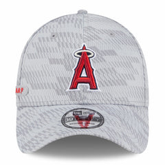 Los Angeles Angels 2025 MLB Clubhouse 39THIRTY Flex Hat Gray | New Era