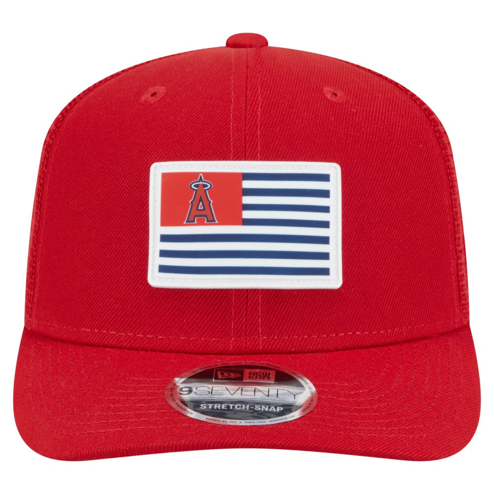 Los Angeles Angels Flag 9SEVENTY Stretch-Snap Hat Red | New Era