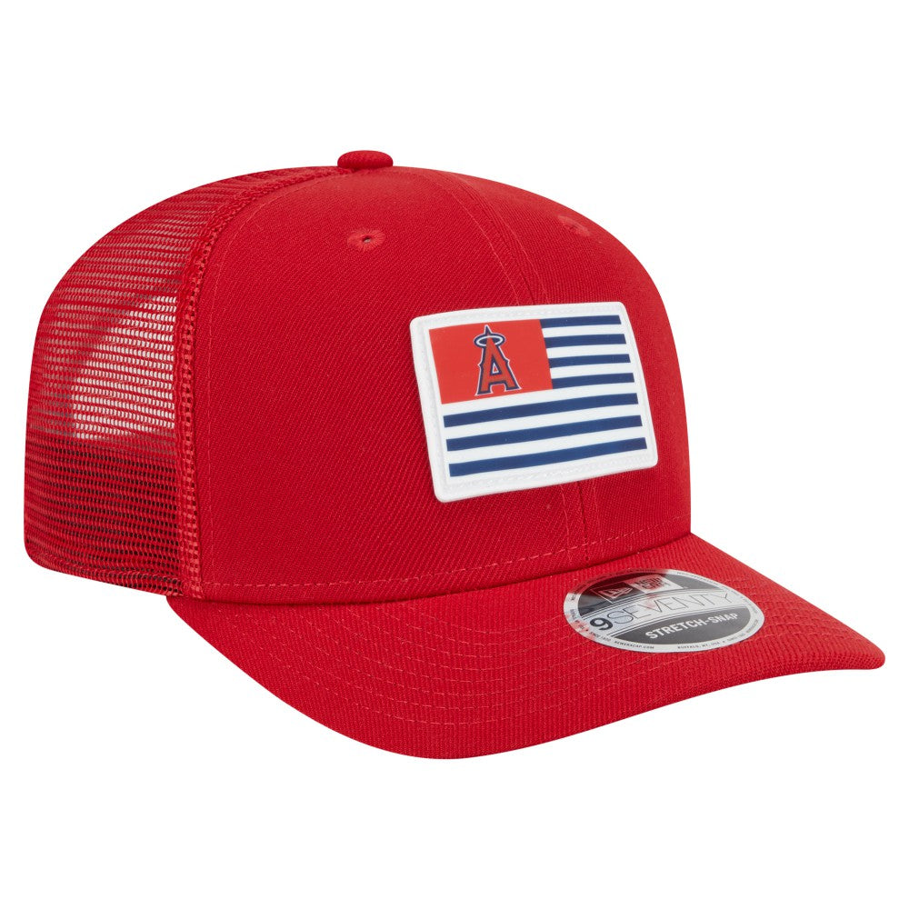 Los Angeles Angels Flag 9SEVENTY Stretch-Snap Hat Red | New Era