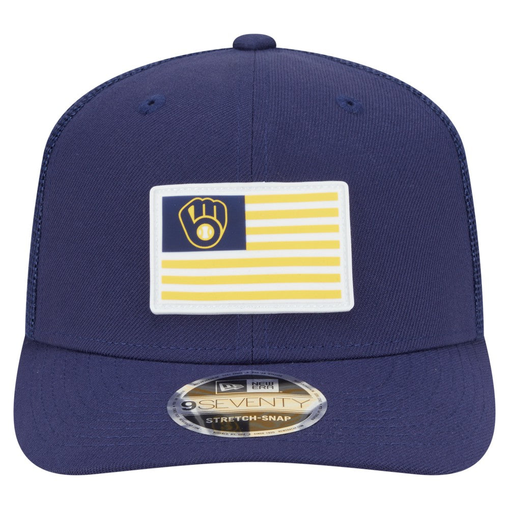 Milwaukee Brewers Flag 9SEVENTY Stretch-Snap Hat Navy | New Era