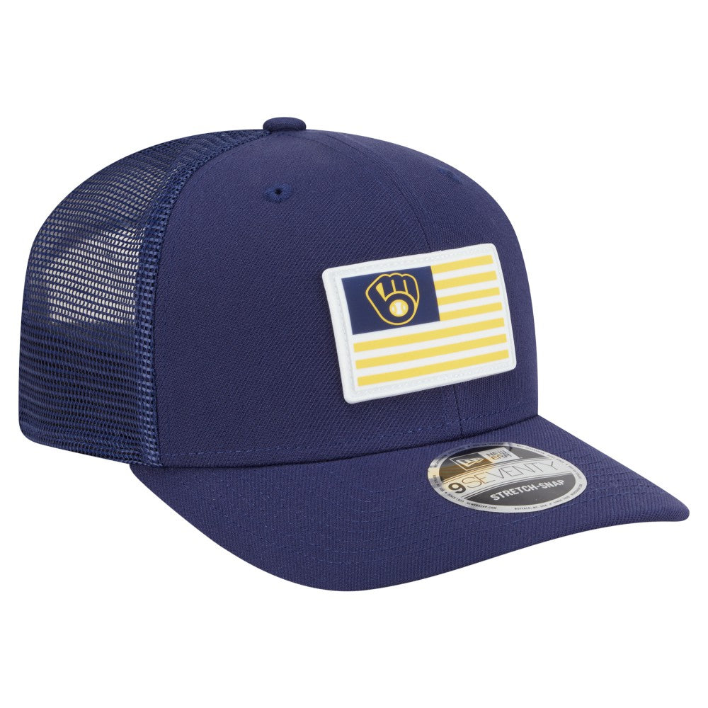 Milwaukee Brewers Flag 9SEVENTY Stretch-Snap Hat Navy | New Era