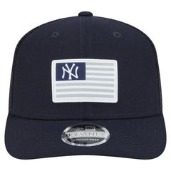 New York Yankees Flag 9SEVENTY Stretch-Snap Hat Navy | New Era