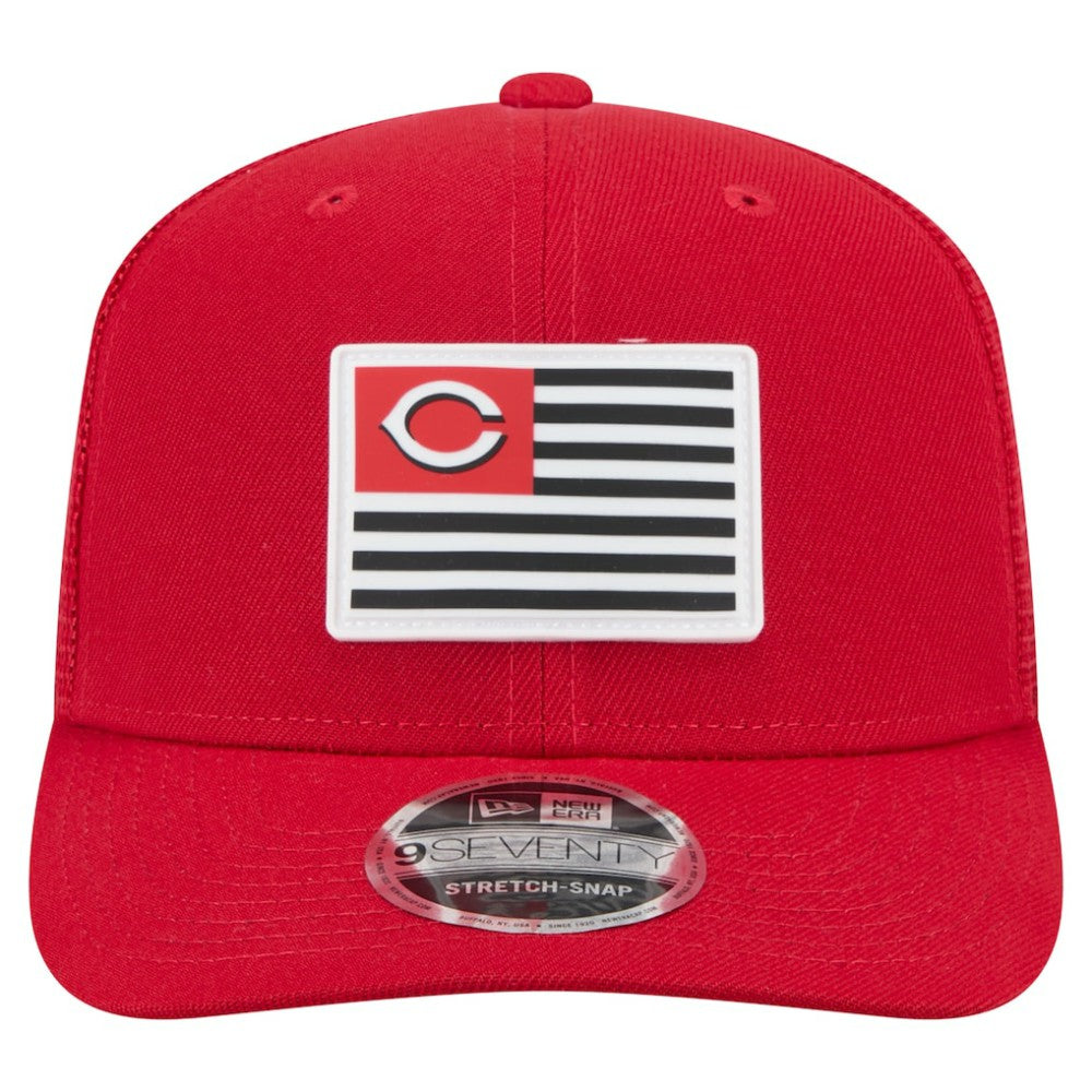 Cincinnati Reds Flag 9SEVENTY Stretch-Snap Hat Red | New Era